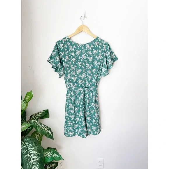 Bluivy Floral Romper Teal Green Flutter Sleeve Button Front Tie Waist Pockets L - Picture 4 of 7